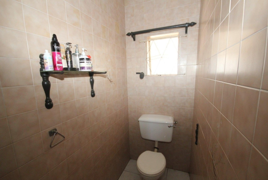 4 Bedroom Property for Sale in Sunnyridge Eastern Cape